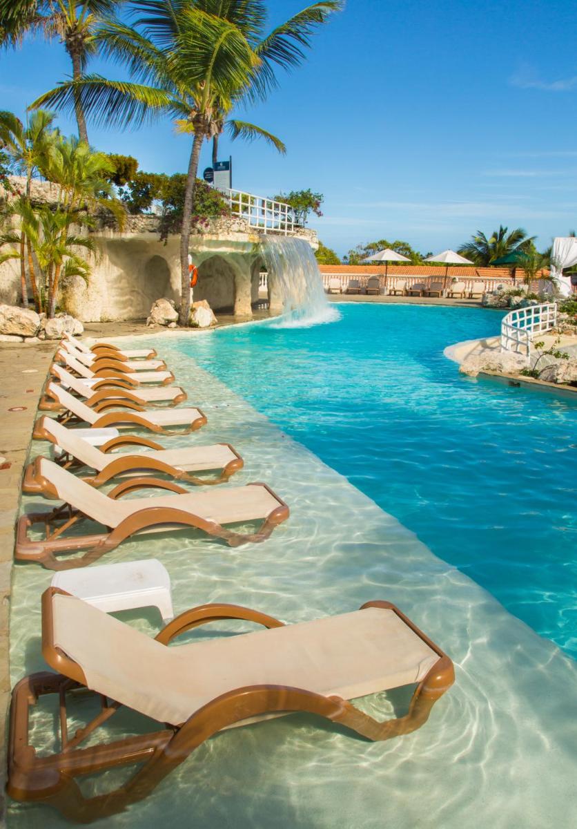 Cofresi Palm Beach & Spa Resort - All Inclusive - Housity