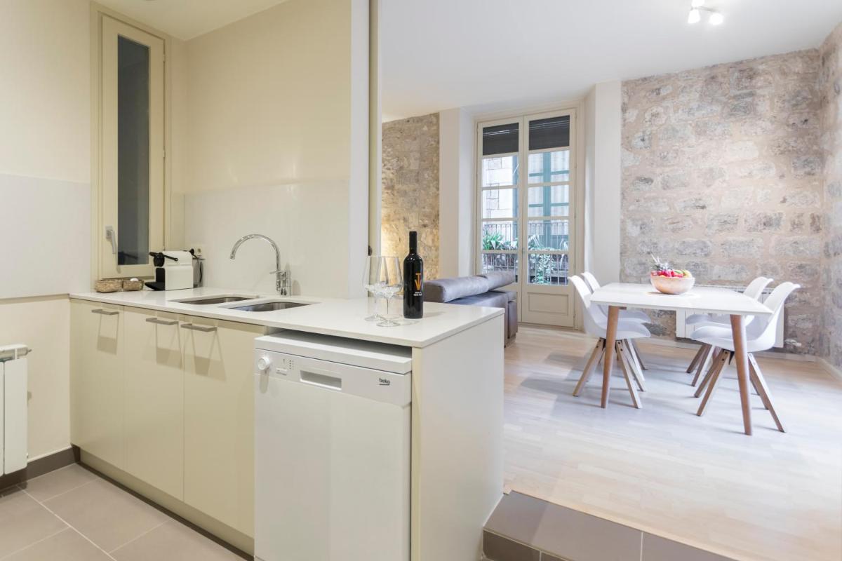 Bravissimo Cort Reial-1B - Housity
