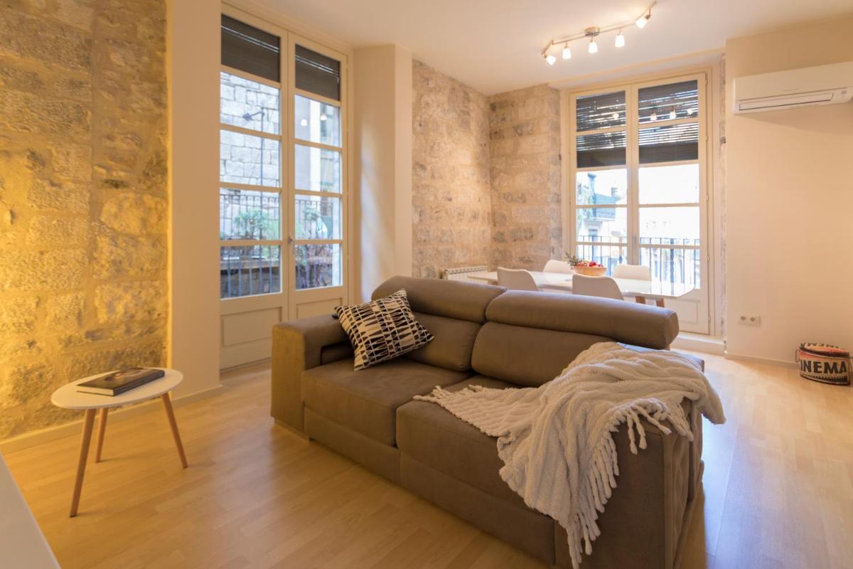 Bravissimo Cort Reial-1B - Housity