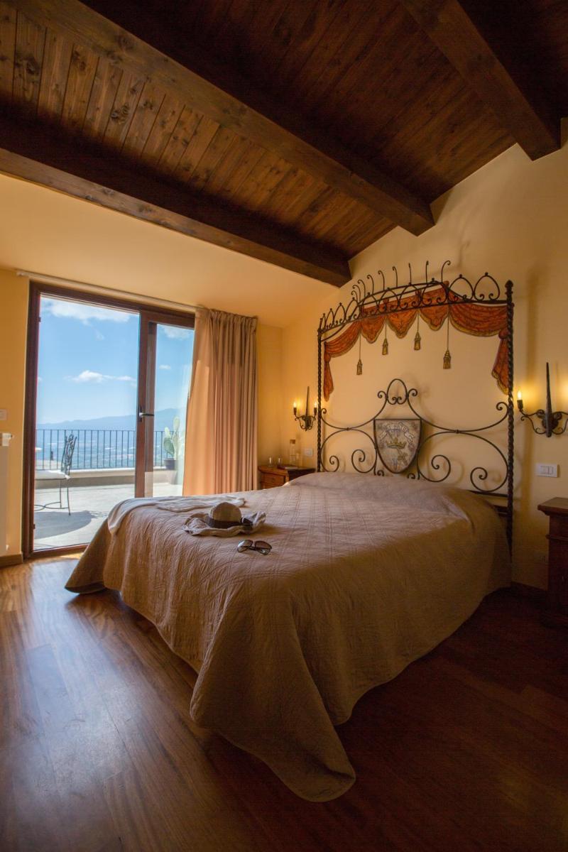 Borgo Medievale - Housity