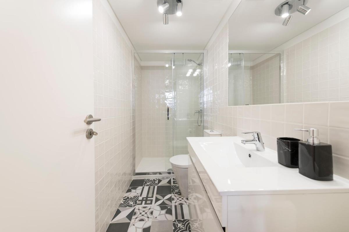 Suitetrails - LovelyStay-Modern Loft City Center