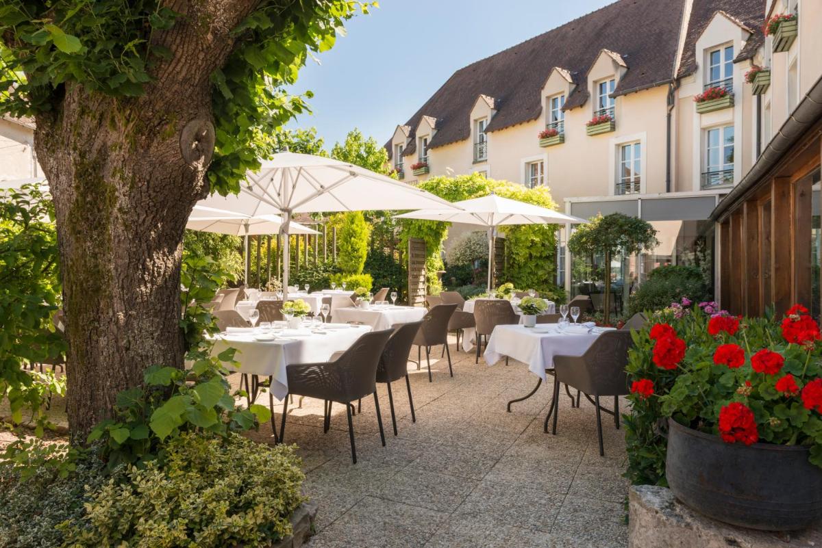 Hôtel Aux Vieux Remparts - Housity