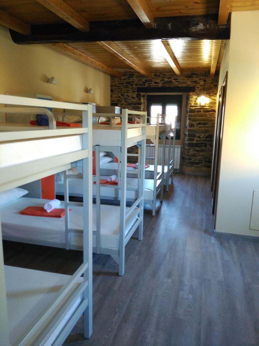 Albergue Pension Porta Santa - Housity