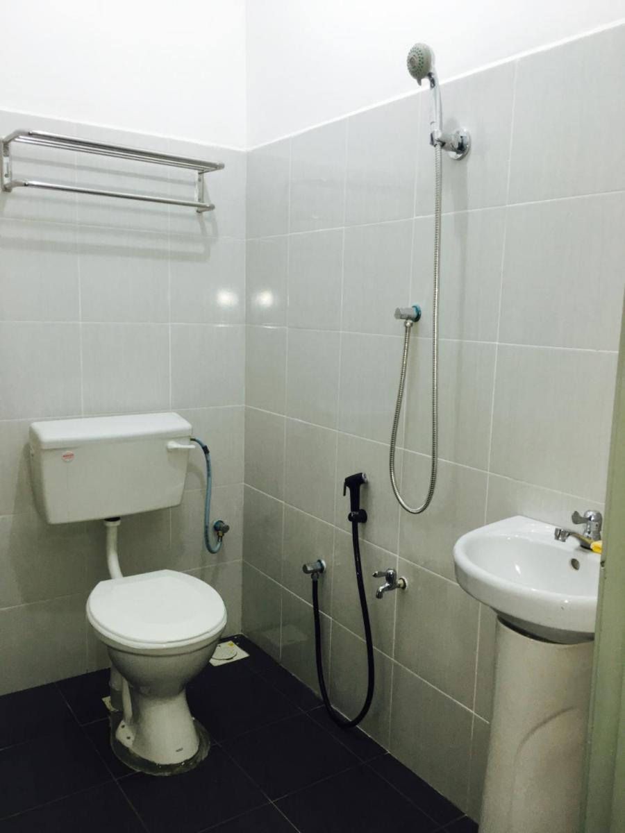 Lyaa Resthouse - Housity