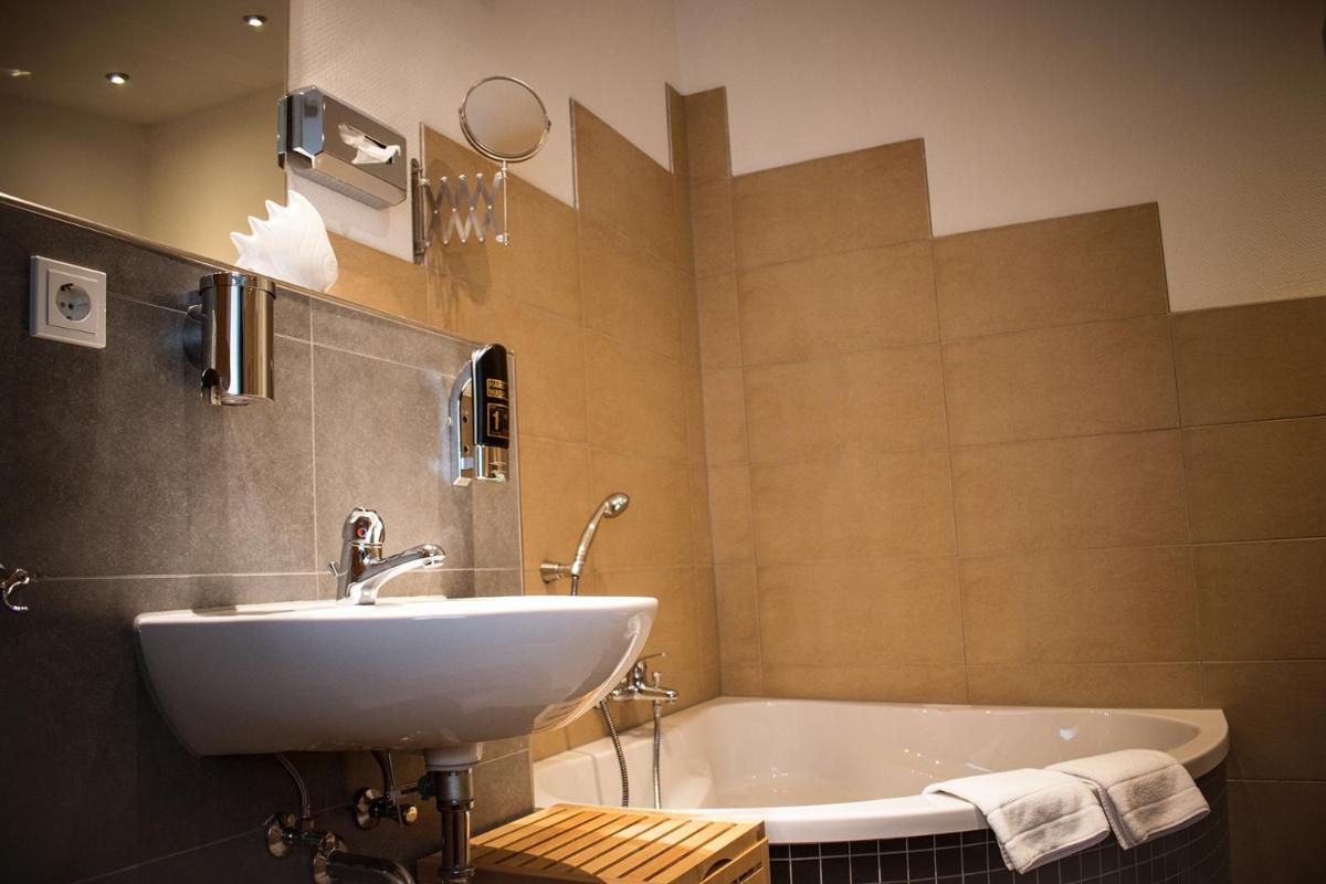 Hotel Ehranger Hof - Housity