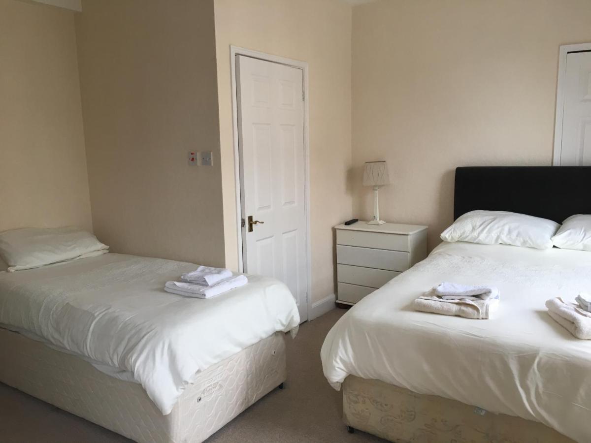 The Buck Inn - Housity
