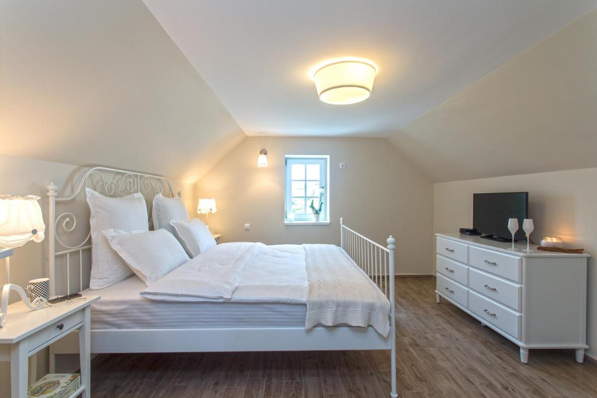 Green Hill Guest House - Housity