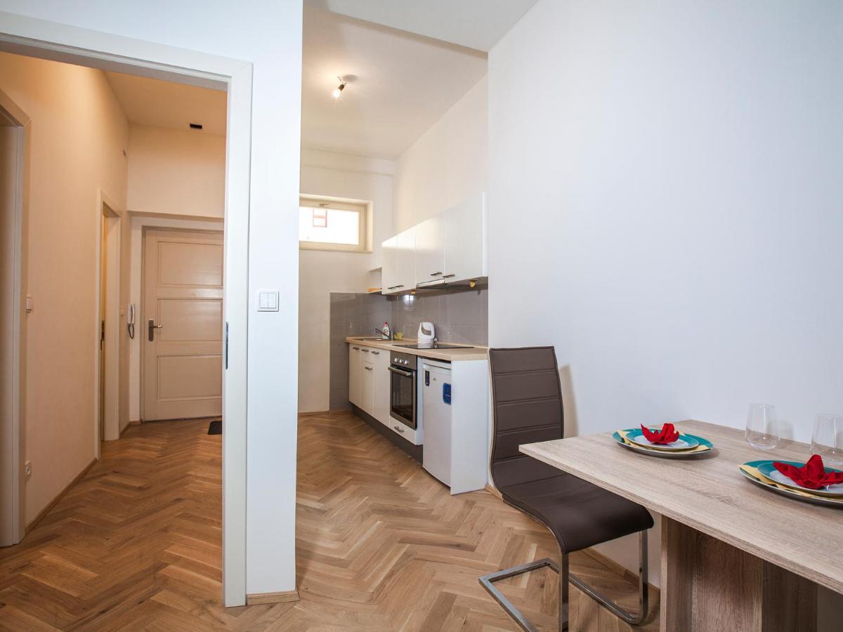 Beautiful Central Apartment Thámova - Housity
