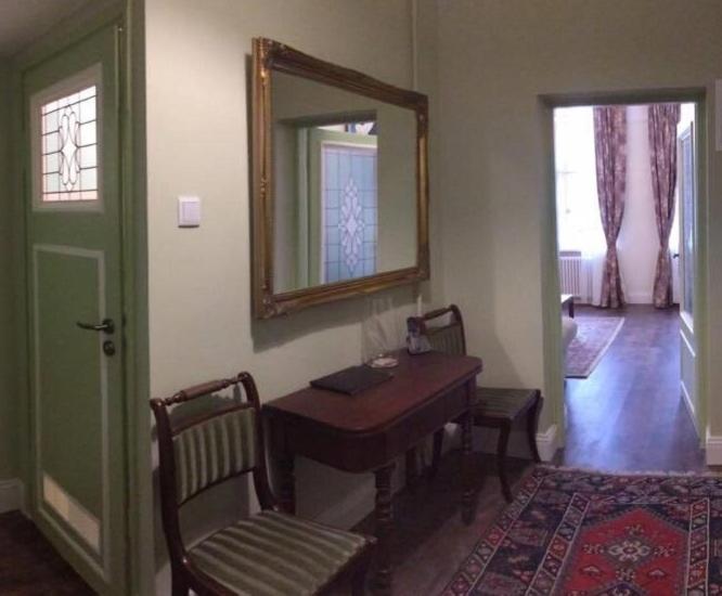 Fahrenheit House Apartment - Housity