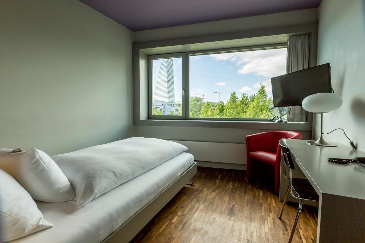 Dasbreitehotel am Rhein - Hizvo