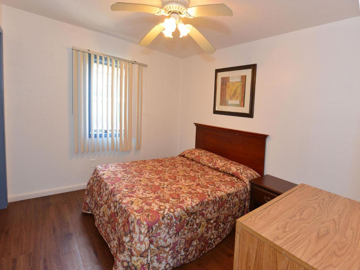 Shore Beach Houses - 52 - 406 Porter Avenue - Housity