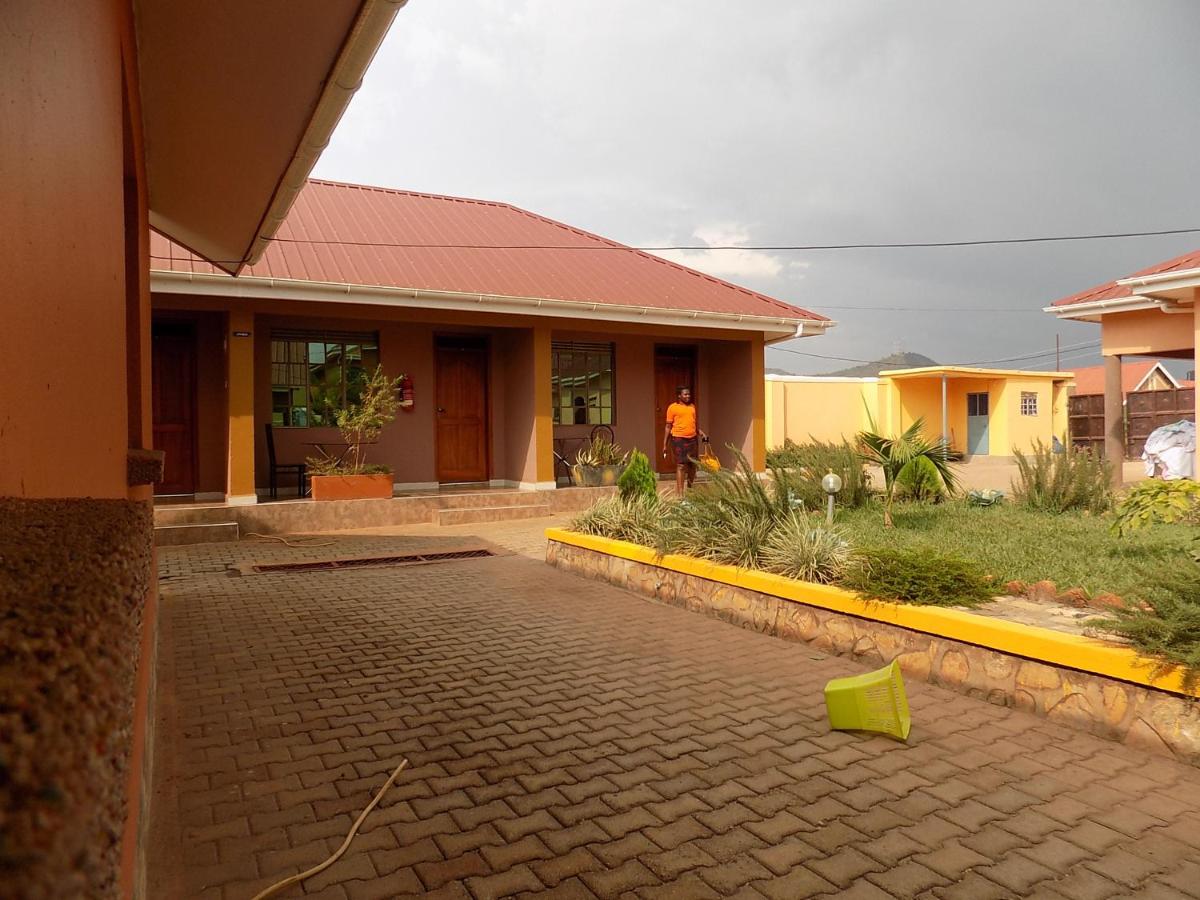 Suitetrails - Tik Hotel Hoima