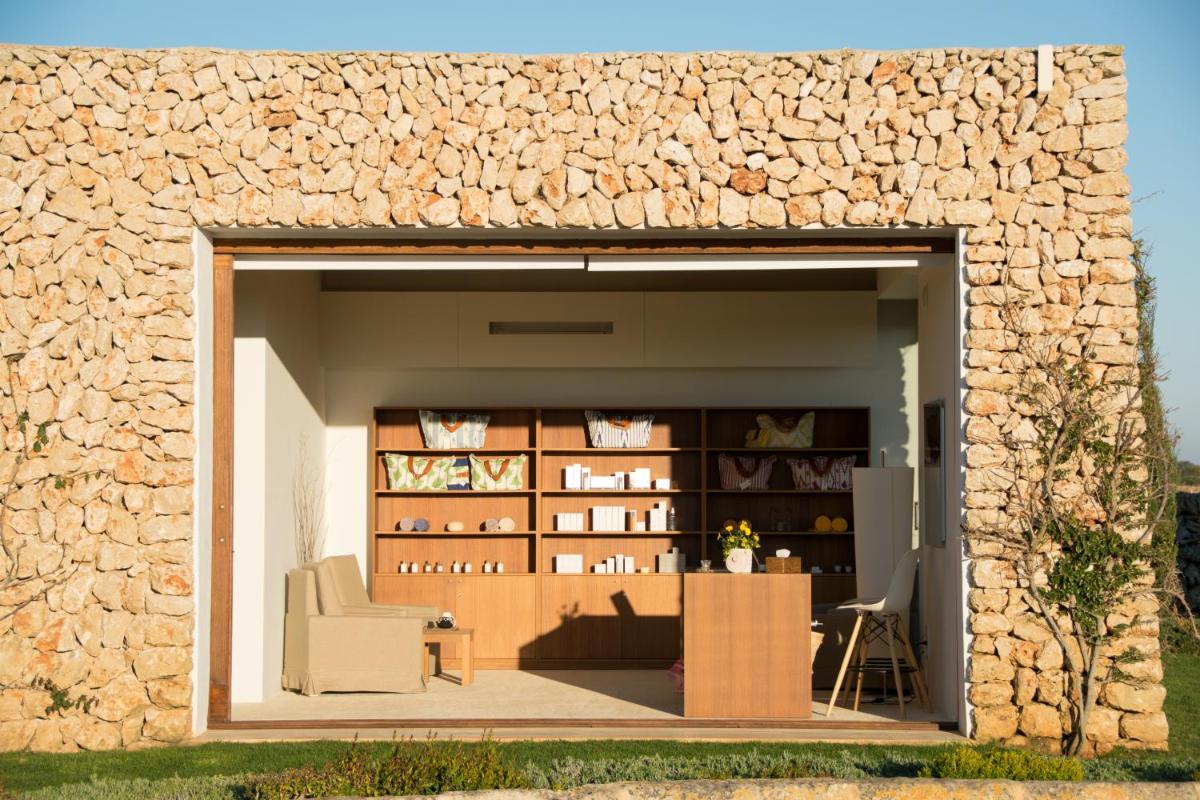 Imagen de la galería de Torralbenc, a Small Luxury Hotel of the World, en Cala'n Porter