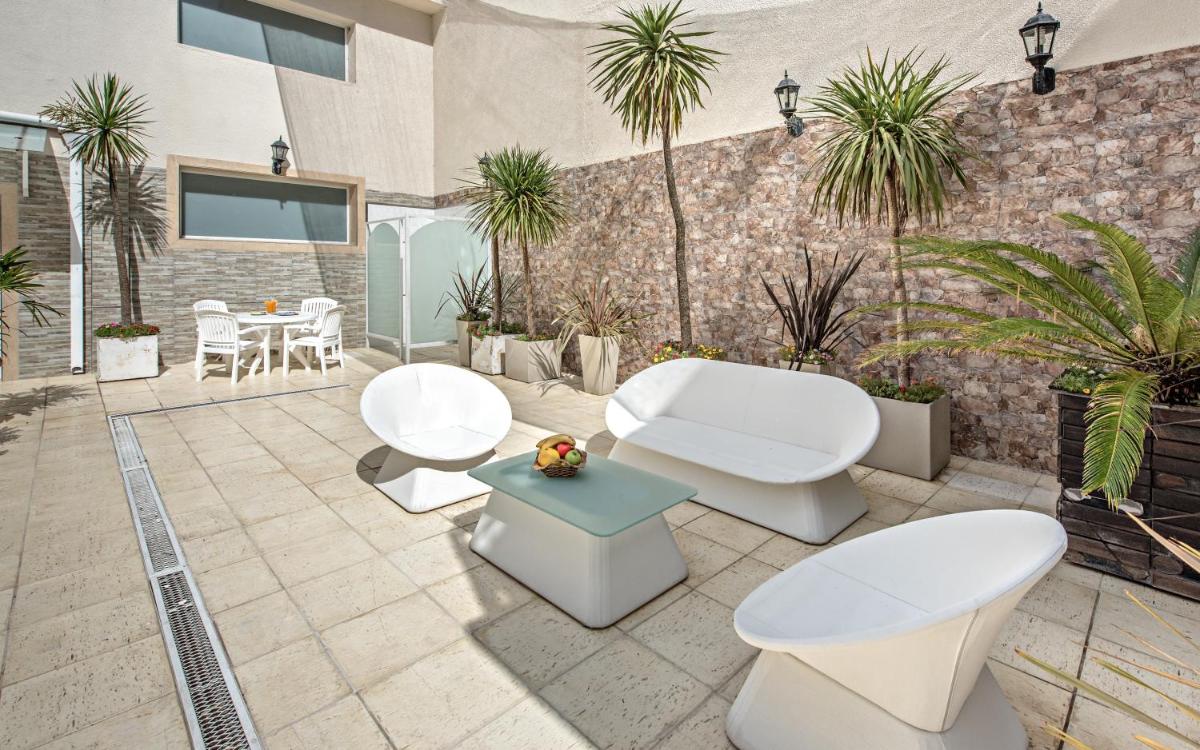 Hotel Nuevo Ostende by bund - Housity