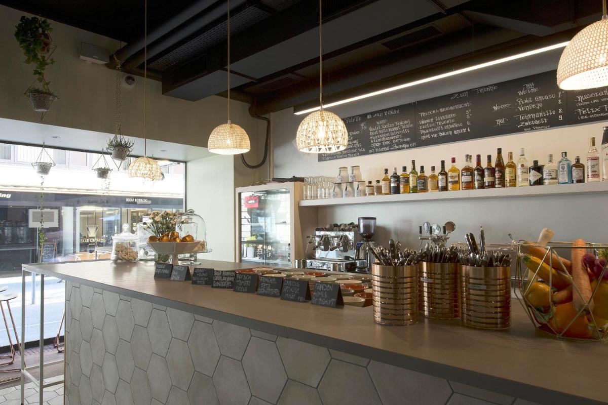 Townhouse Boutique Hotel - Housity