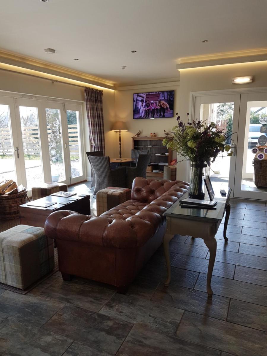 Loch Ness Guest House - Housity