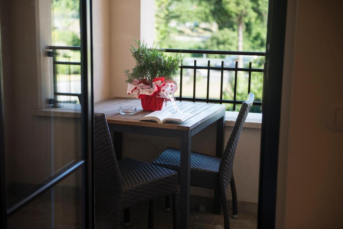 Hotel Centova - Housity
