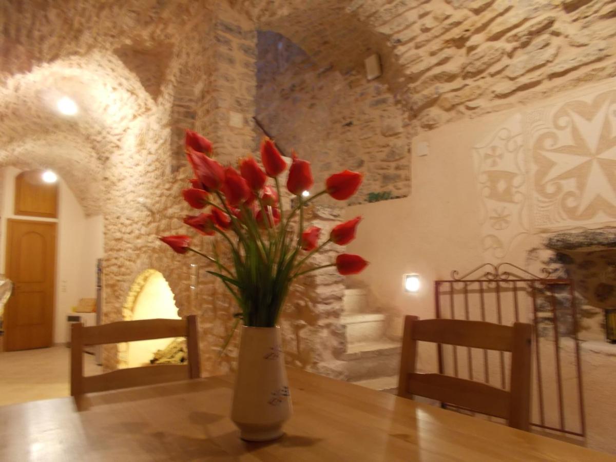 Traditional Guest house Chrisyis - Housity