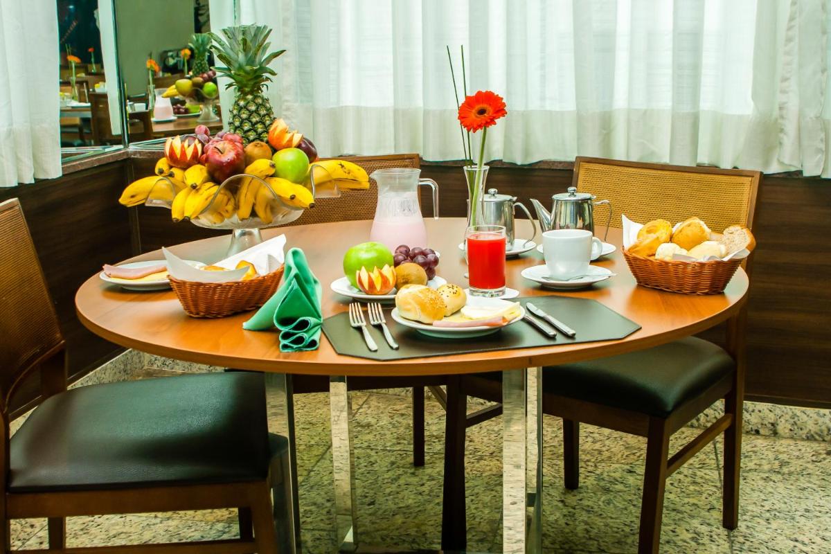 Leques Brasil Hotel Escola - Housity