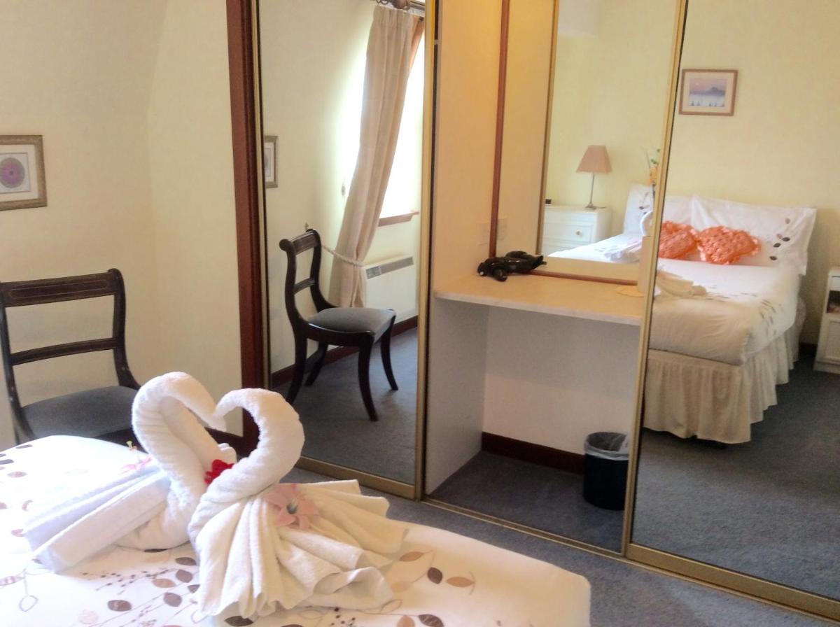 Connel Court Apartments - Hizvo