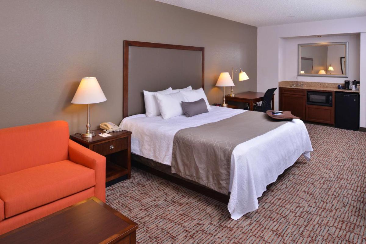 Best Western Plus Wichita West Airport Inn - Housity
