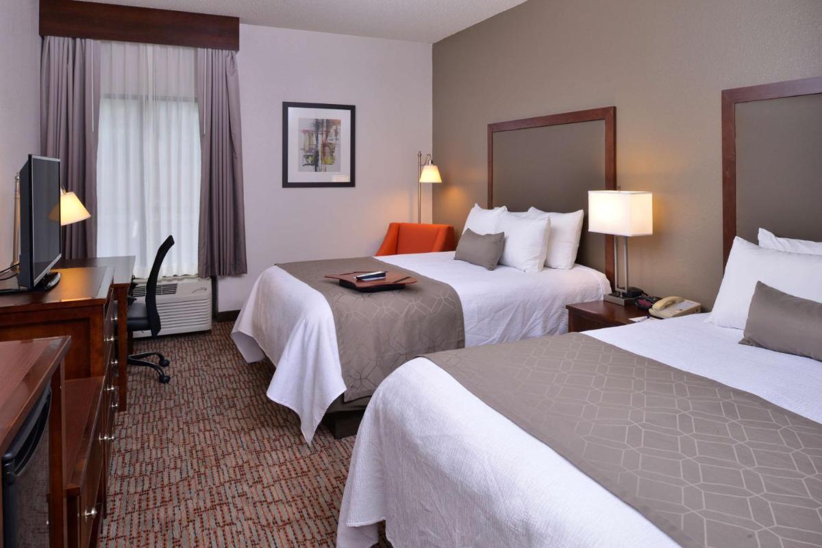 Best Western Plus Wichita West Airport Inn - Housity