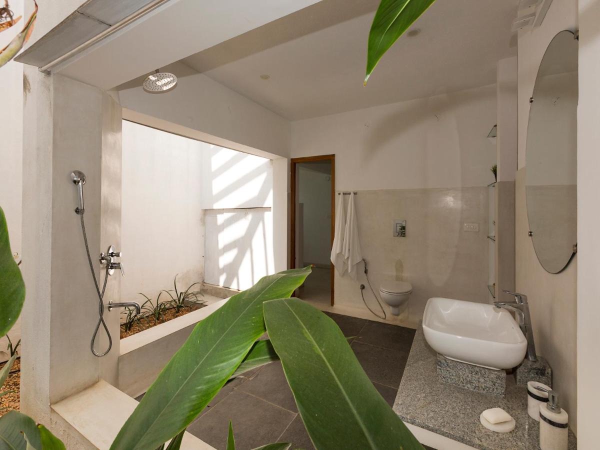Kadal The Beach House - Hizvo