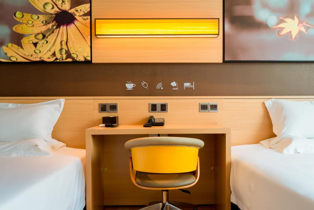 IU Hotel Chengdu Xipu Station - Housity