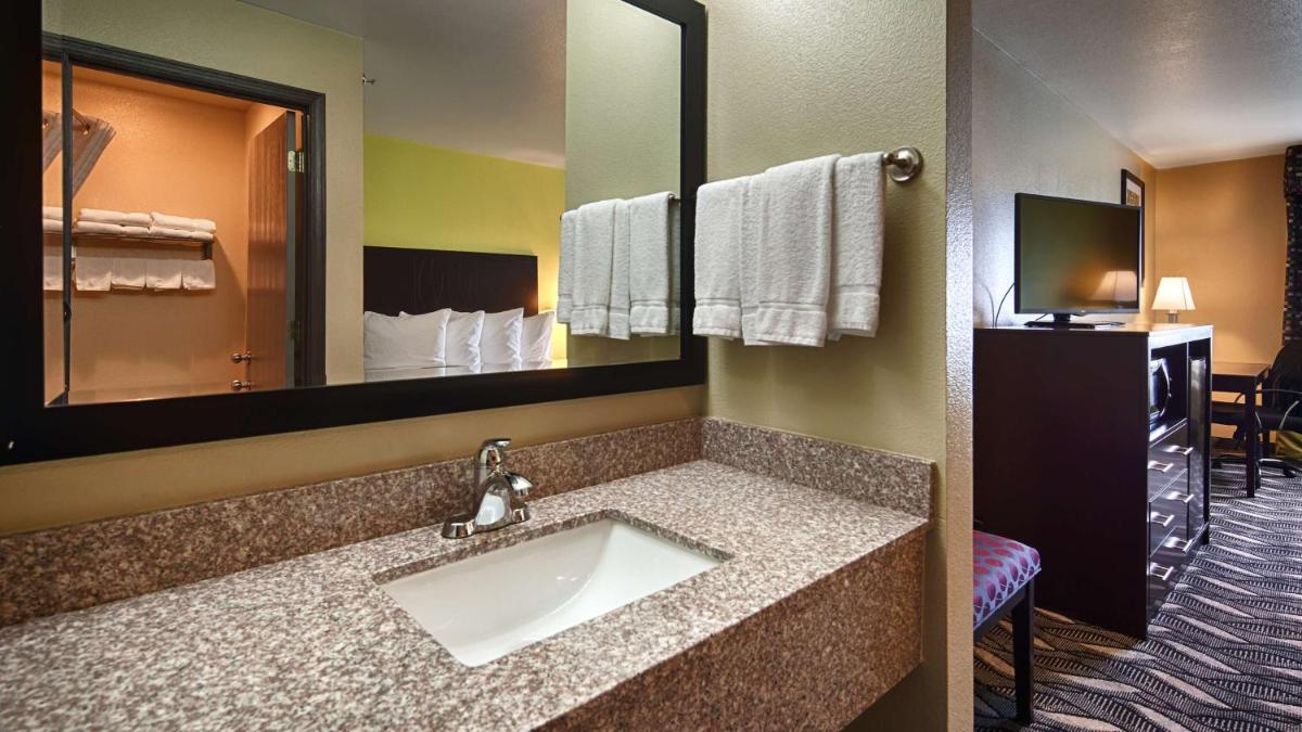 Best Western Mt. Vernon Inn - Housity