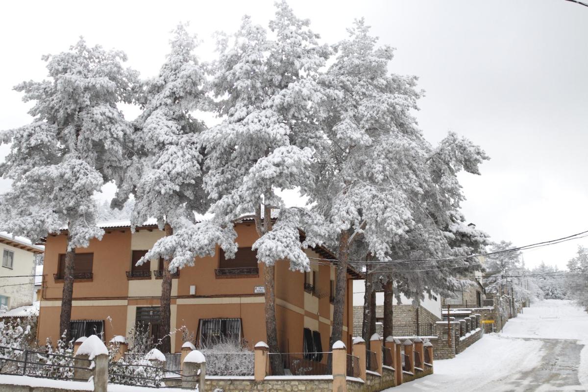 Hostal Isabel - Housity