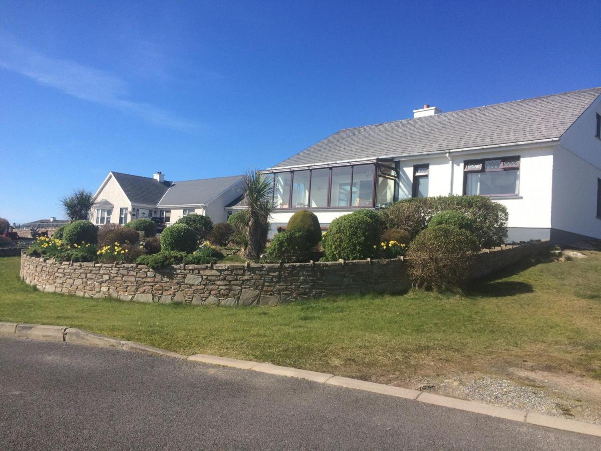 Hillcrest Holiday Home - Housity
