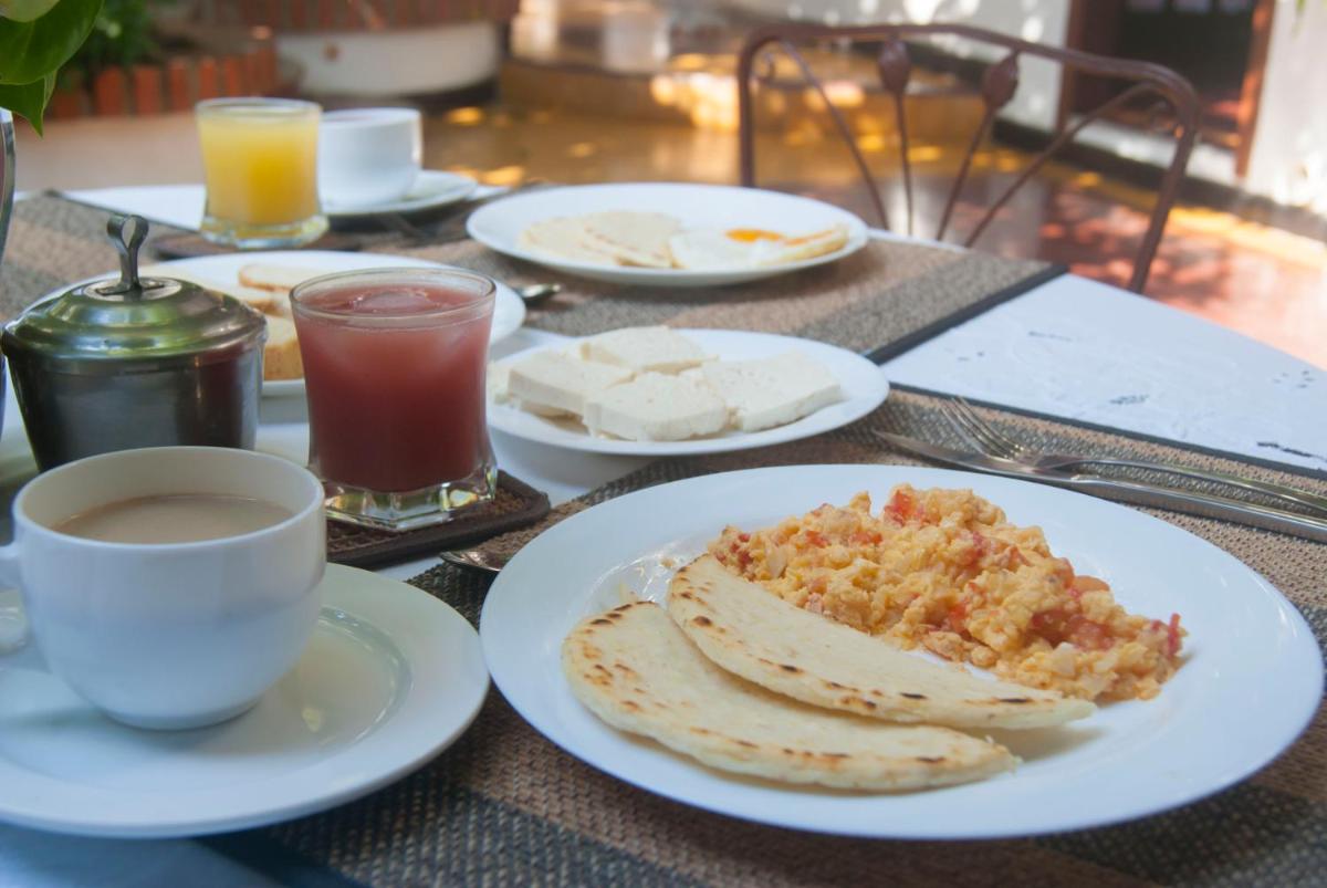 Suitetrails - Hotel Casa Colonial
