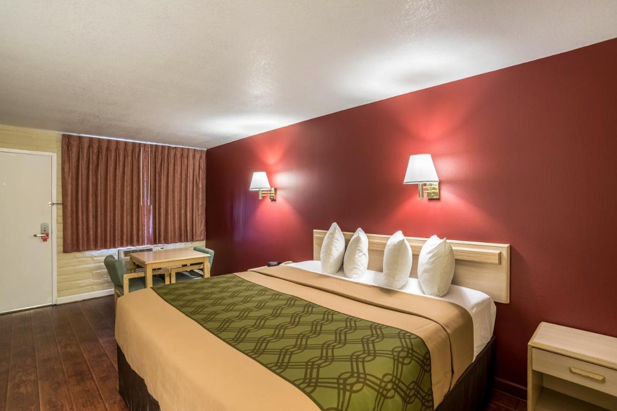 Econo Lodge I-40 Exit 286-Holbrook Holbrook - Housity
