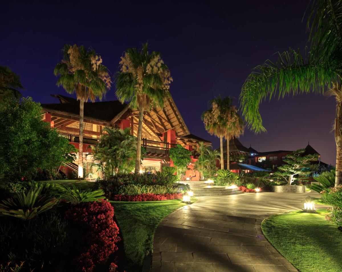 Jardín al aire libre en Asia Gardens Hotel & Thai Spa, a Royal Hideaway Hotel