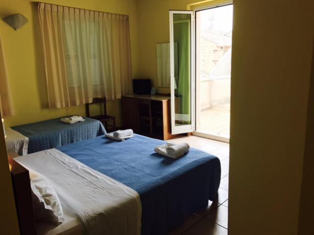 Hotel Pellegrino E Pace - Housity