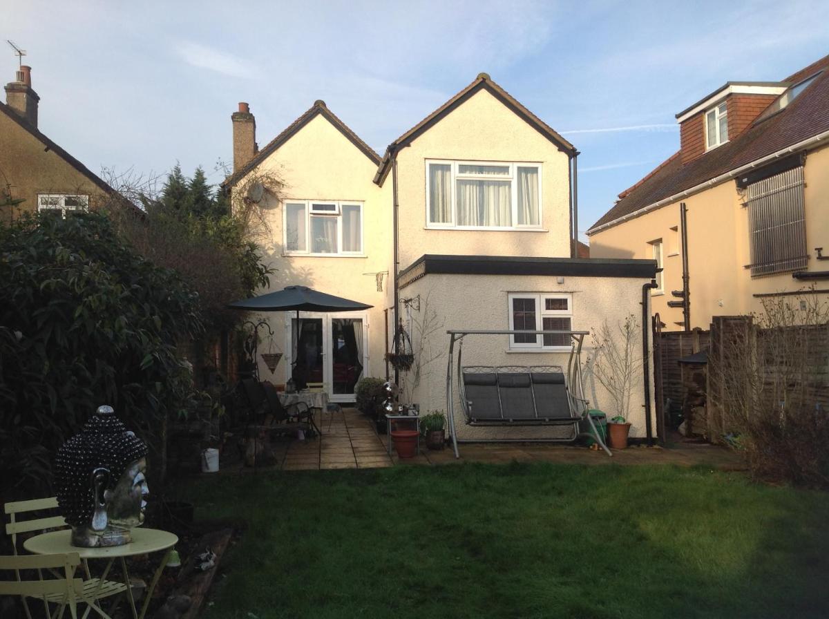 Shepperton Guesthouse - Housity