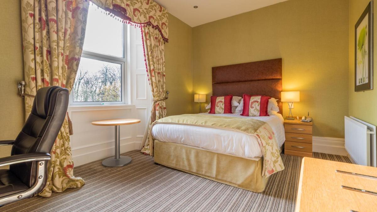 Hunday Manor Country House Hotel - Housity