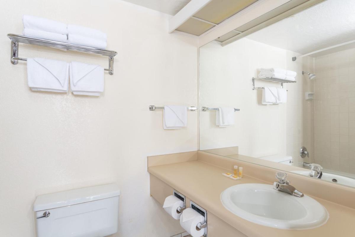 Days Inn by Wyndham Evanston WY - Housity