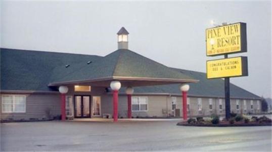 Pine View Resort - Housity