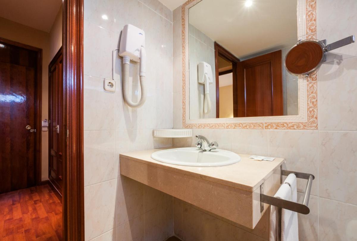 Hotel Los Olivos - Housity