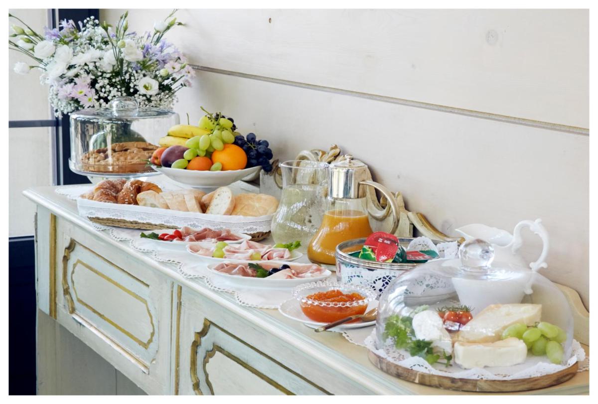 Relais Torre Dei Torti - Luxury Bed and Breakfast - Housity