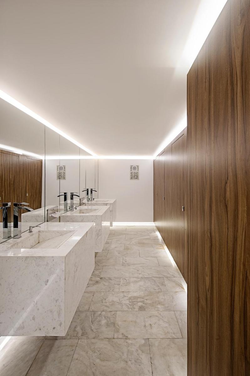 Grecian Sands Hotel - Housity
