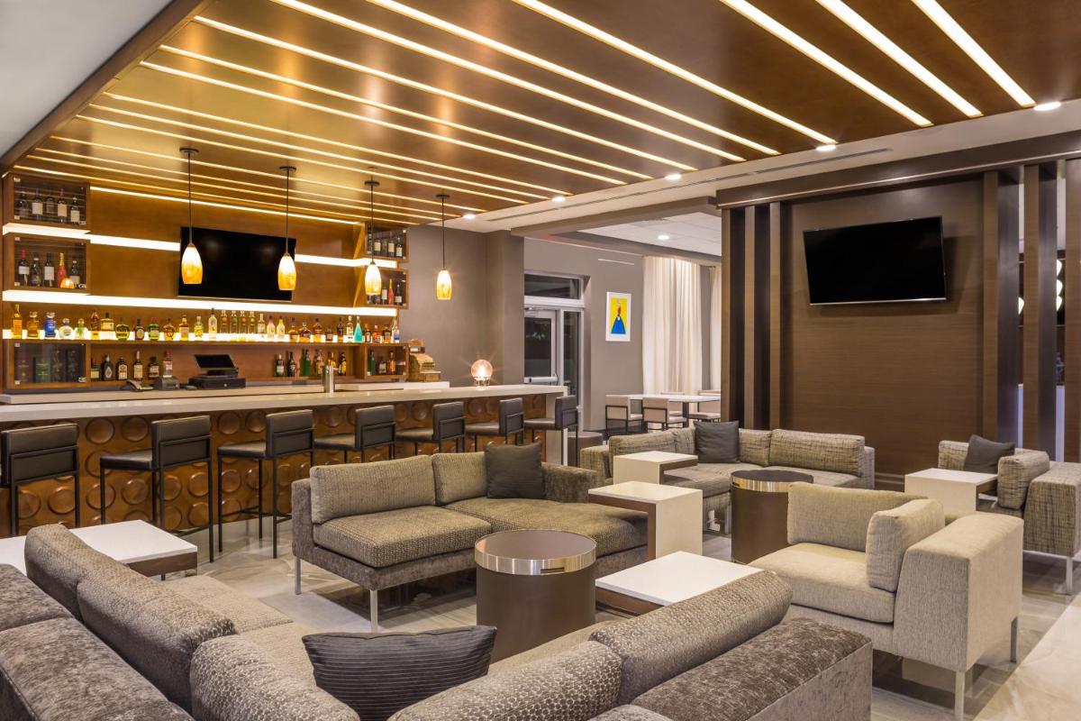 Wingate by Wyndham Miami Airport - Housity