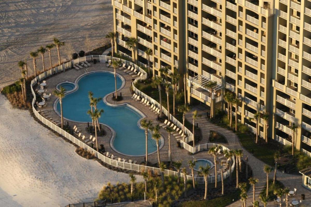 Grand Panama Beach Resort by Emerald View Resorts - Housity