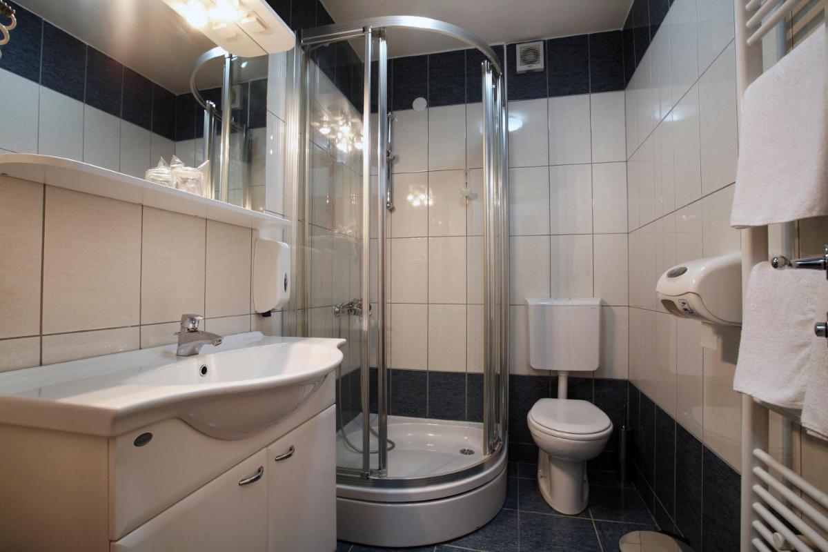 Hotel Narona - Housity