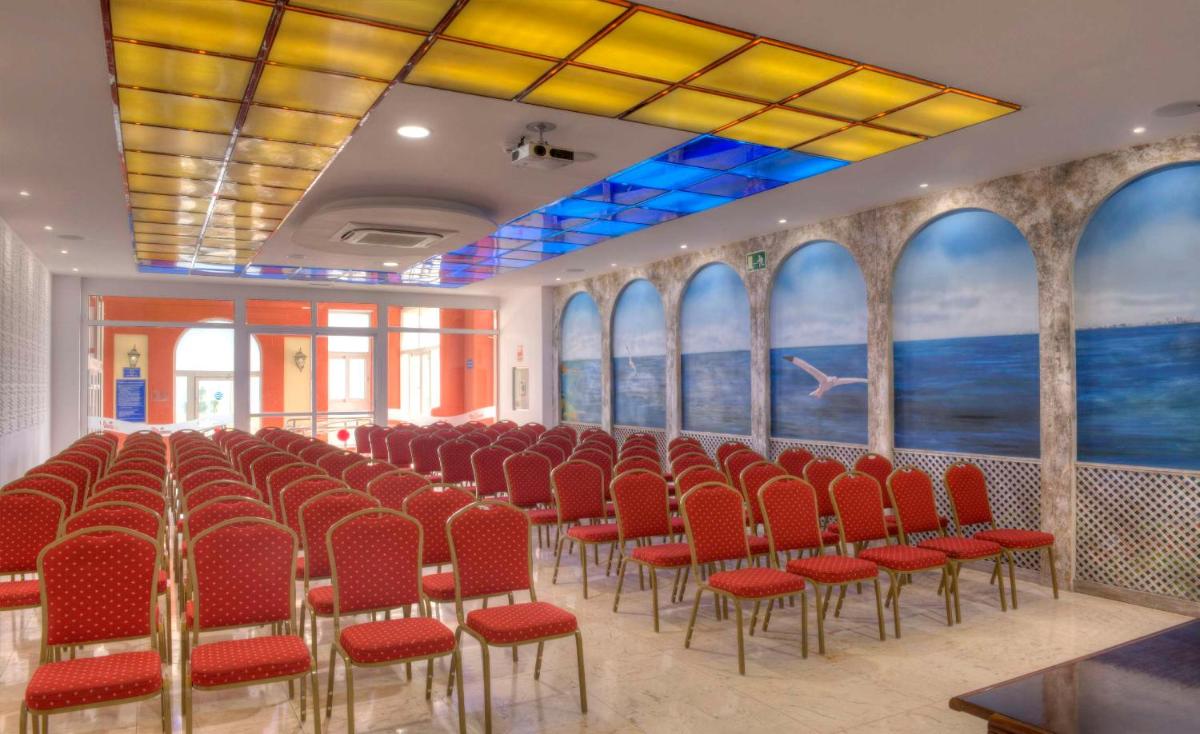 Zona business o sala de conferencias en Hotel & Spa Entremares