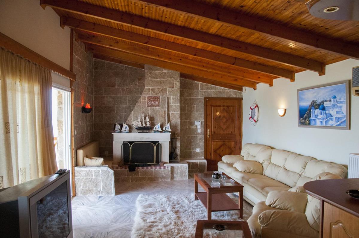 Suitetrails - Ionian Sunset Beach Apartment