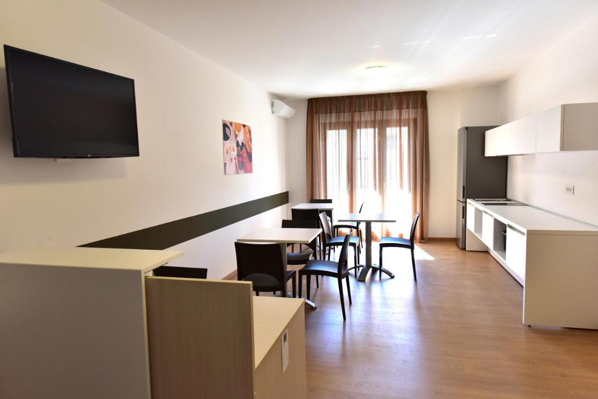 Trip Room & Breakfast - Hizvo