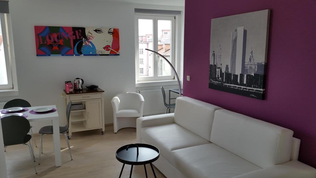 Greg's Great Location Apartment - Housity