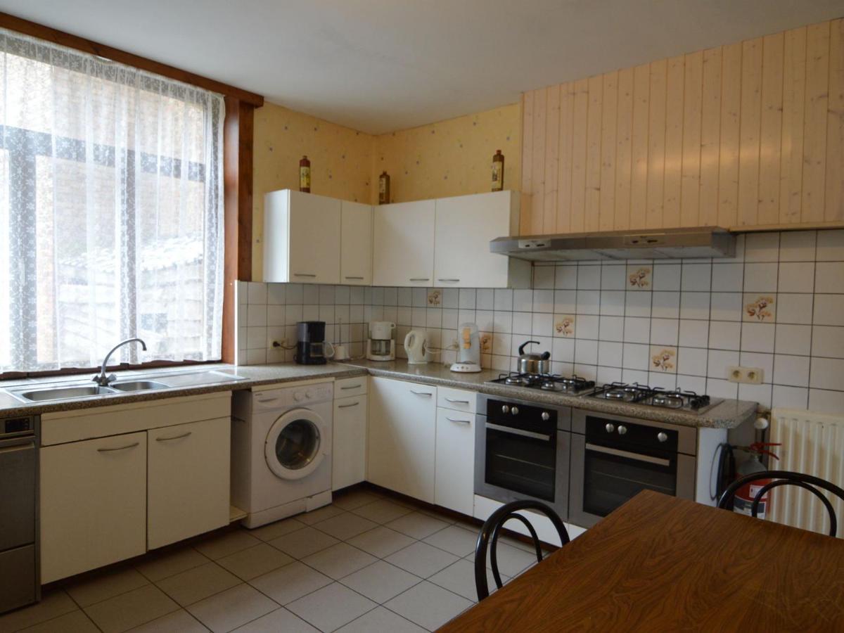 Charming Holiday Home in Coo - Housity